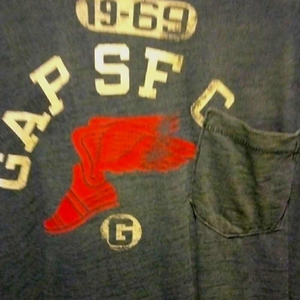 GAP Tee  